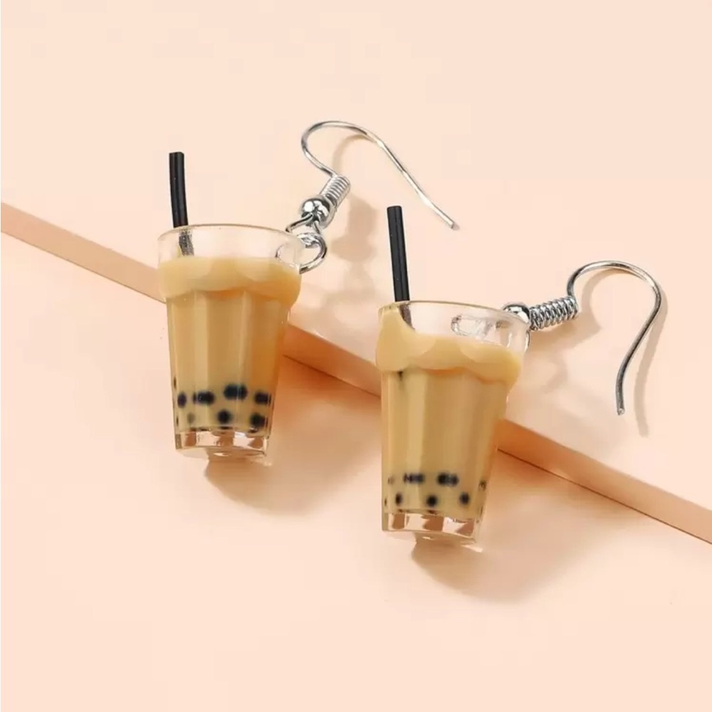 Caffeine Queen Iced Coffee Novelty Earrings NEW 🏷️